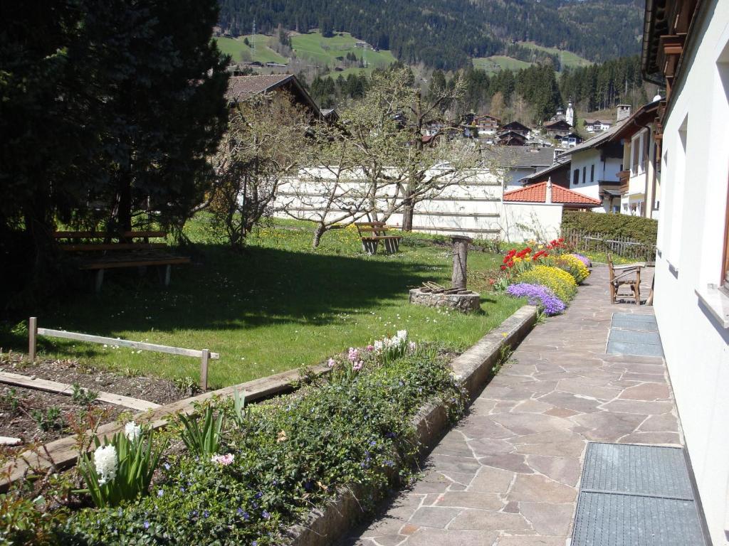 Gastehaus Treichl Hotell Fügen Exteriör bild