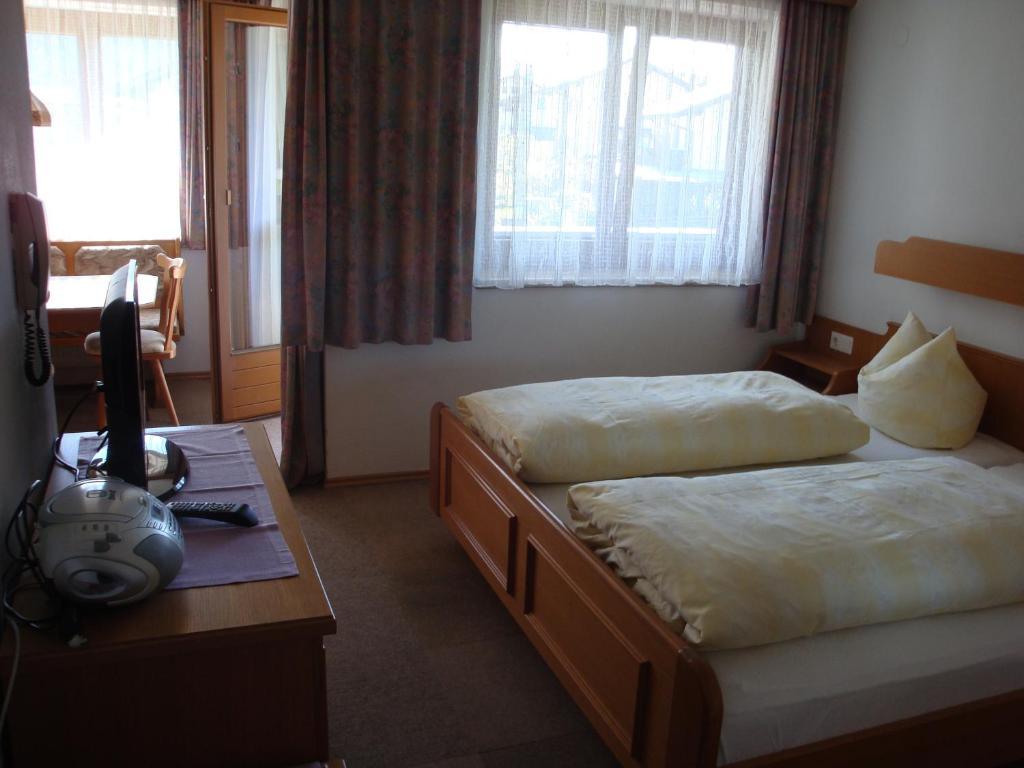 Gastehaus Treichl Hotell Fügen Exteriör bild