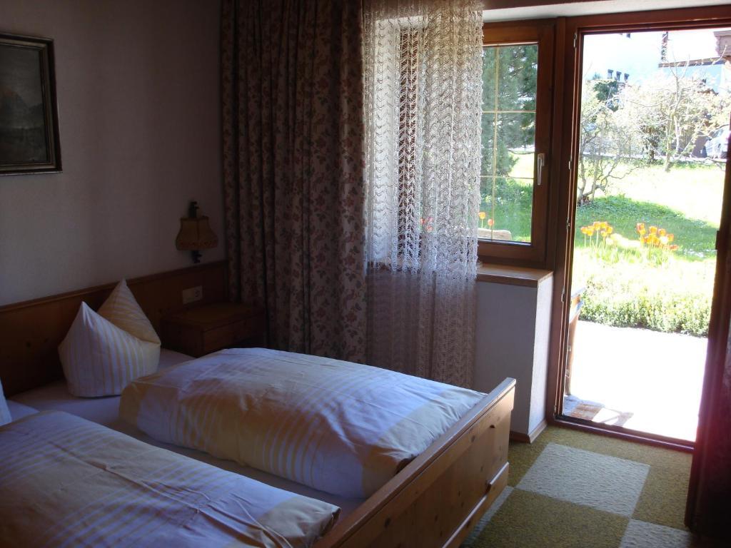 Gastehaus Treichl Hotell Fügen Exteriör bild