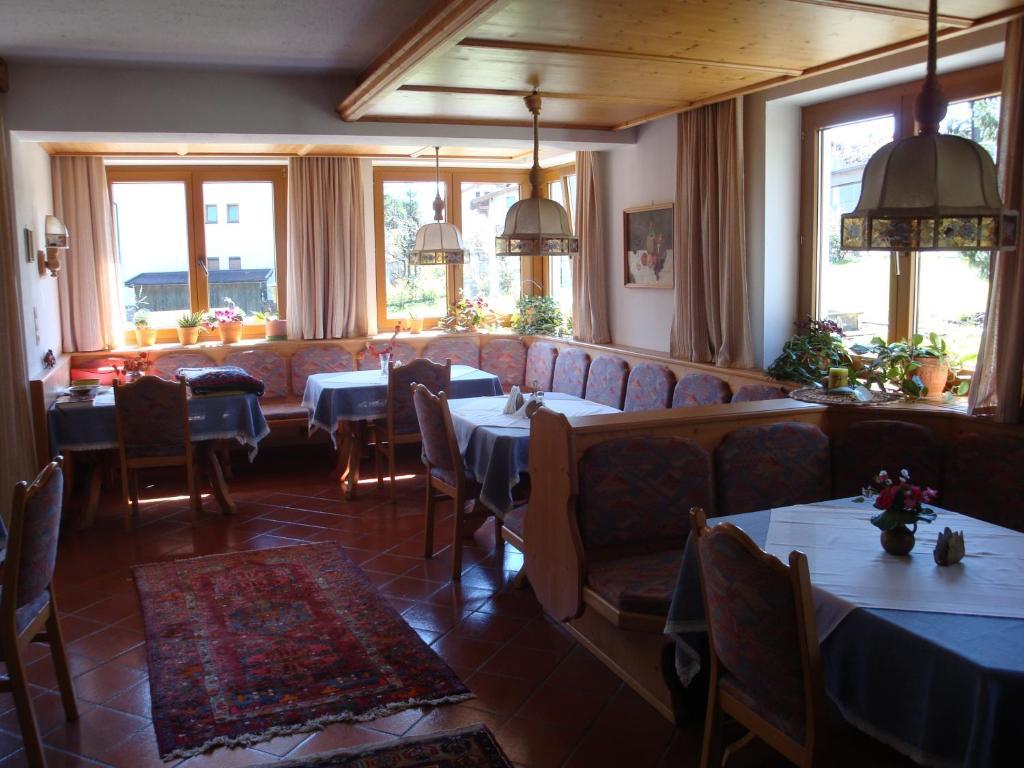 Gastehaus Treichl Hotell Fügen Exteriör bild