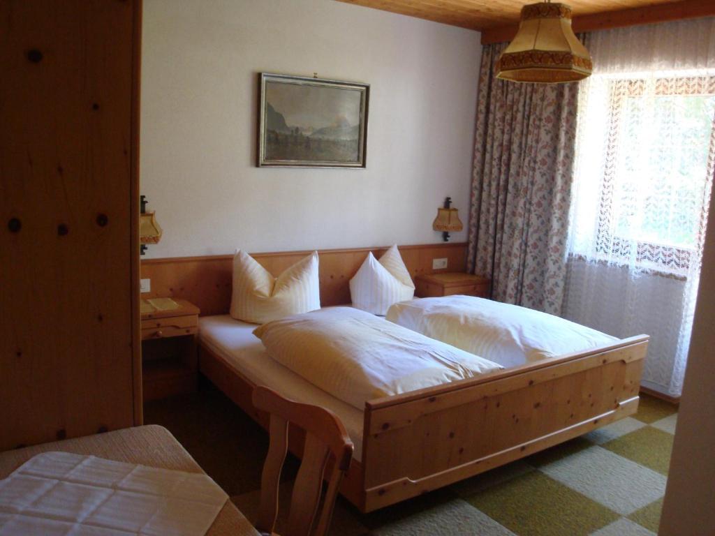 Gastehaus Treichl Hotell Fügen Exteriör bild