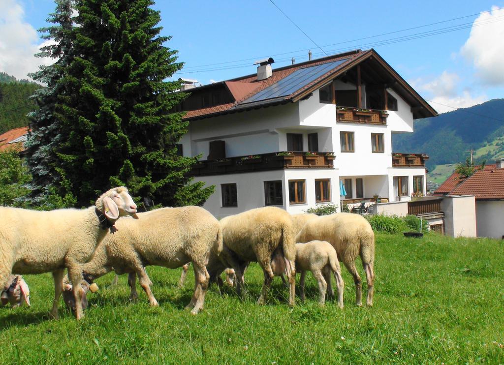 Gastehaus Treichl Hotell Fügen Exteriör bild