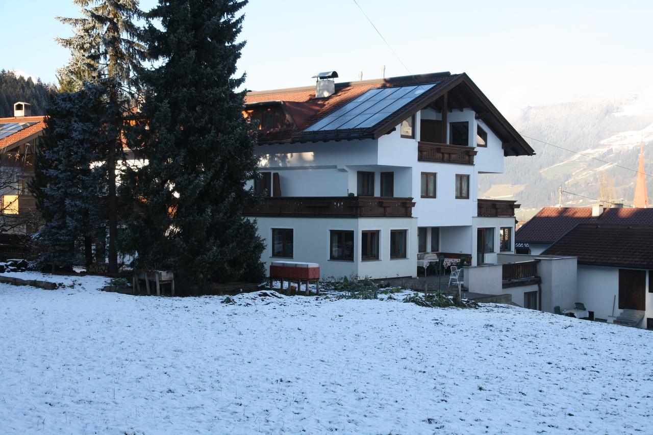 Gastehaus Treichl Hotell Fügen Exteriör bild