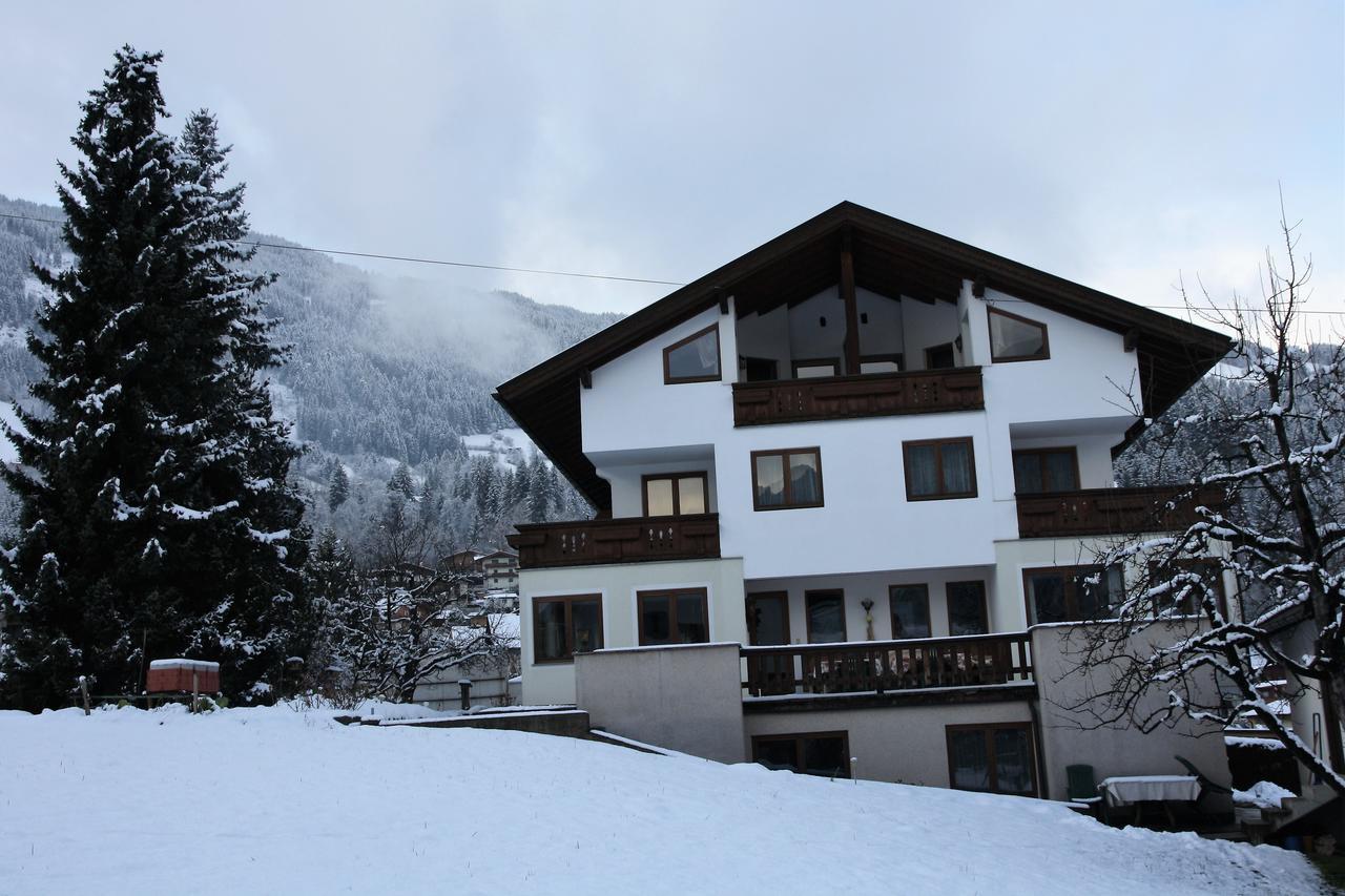 Gastehaus Treichl Hotell Fügen Exteriör bild
