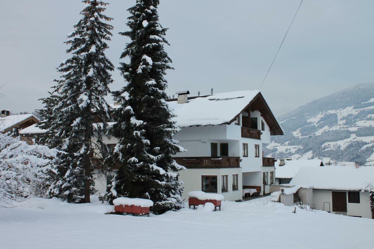 Gastehaus Treichl Hotell Fügen Exteriör bild